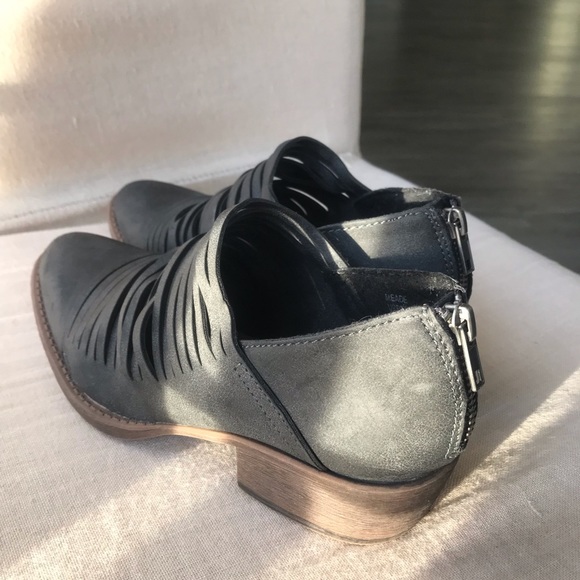 Coconuts by Matisse Powell Booties - Picture 3 of 7